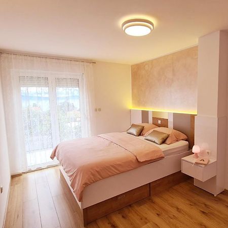 Apartment Karamarko Malinska Εξωτερικό φωτογραφία