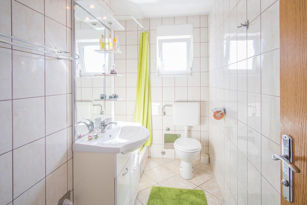 Apartment Karamarko Malinska Εξωτερικό φωτογραφία